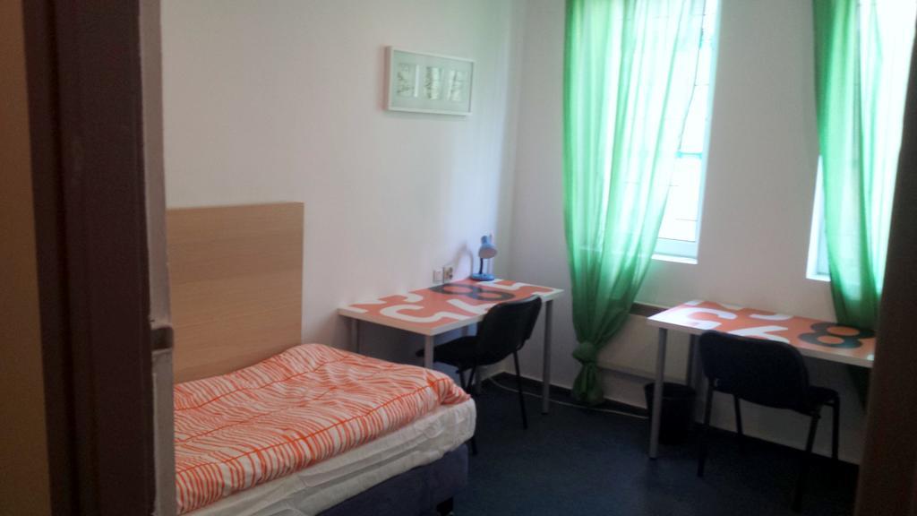 Erasmus House Hostel วอร์ซอ ห้อง รูปภาพ